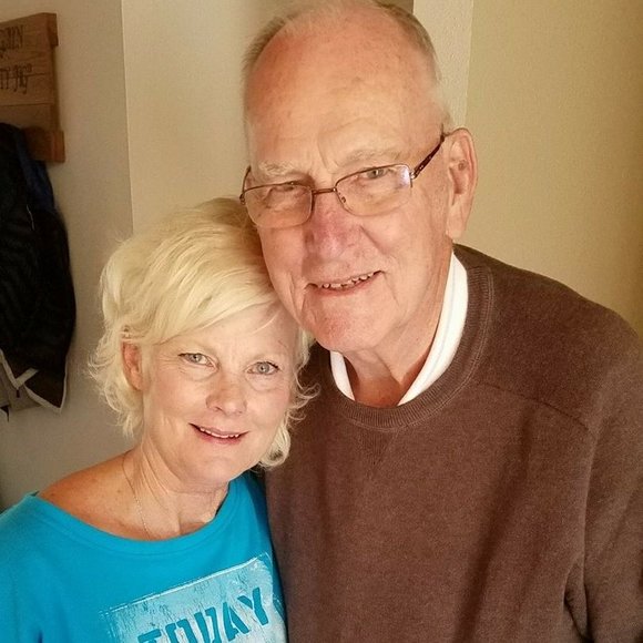 Meet your Posher, Shelly - Picture 1 of 1